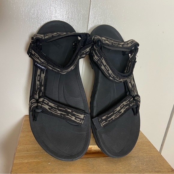 Teva - Hurricane Sandals - Picture 2 of 5